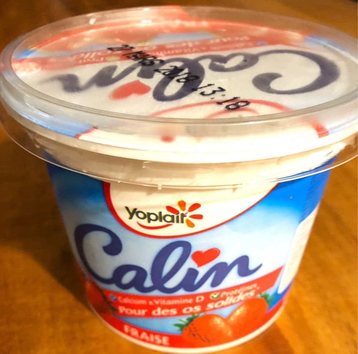Yoplait Calin fraise packshot