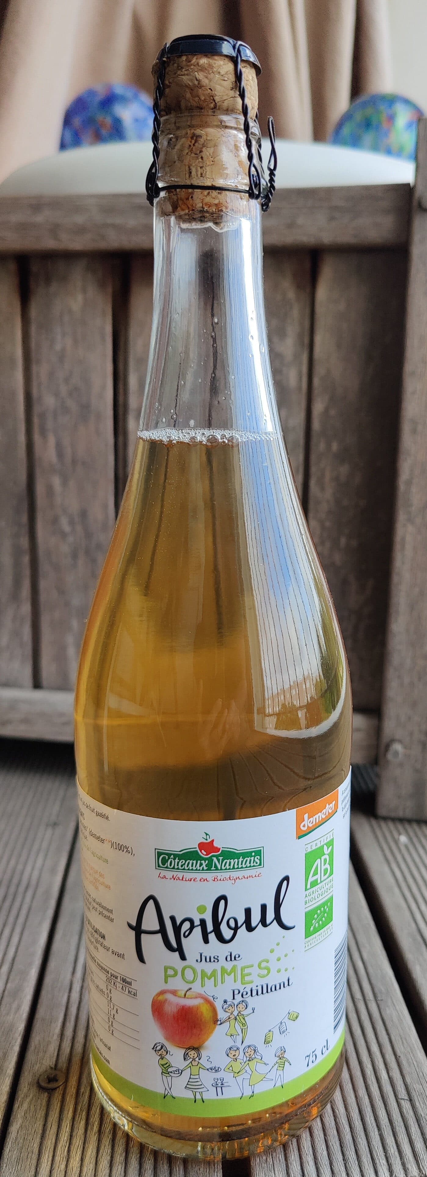 Côteaux Nantais Apibul - jus de pommes pétillant packshot