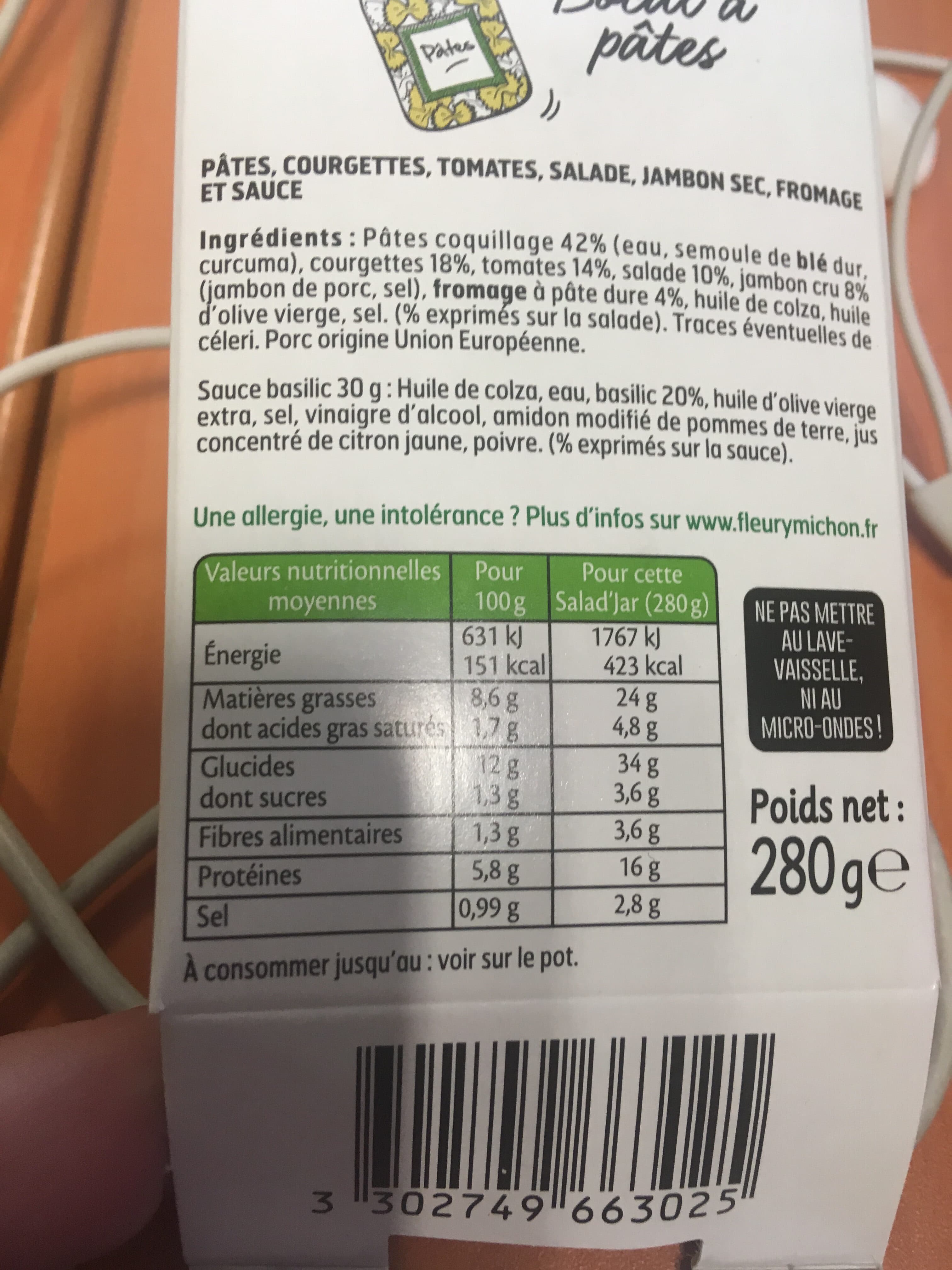 Fleury Michon SALAD JAR - L'Italienne - Jambon sec, conchiglies, courgettes, fromage, tomates, sauce basilic packshot