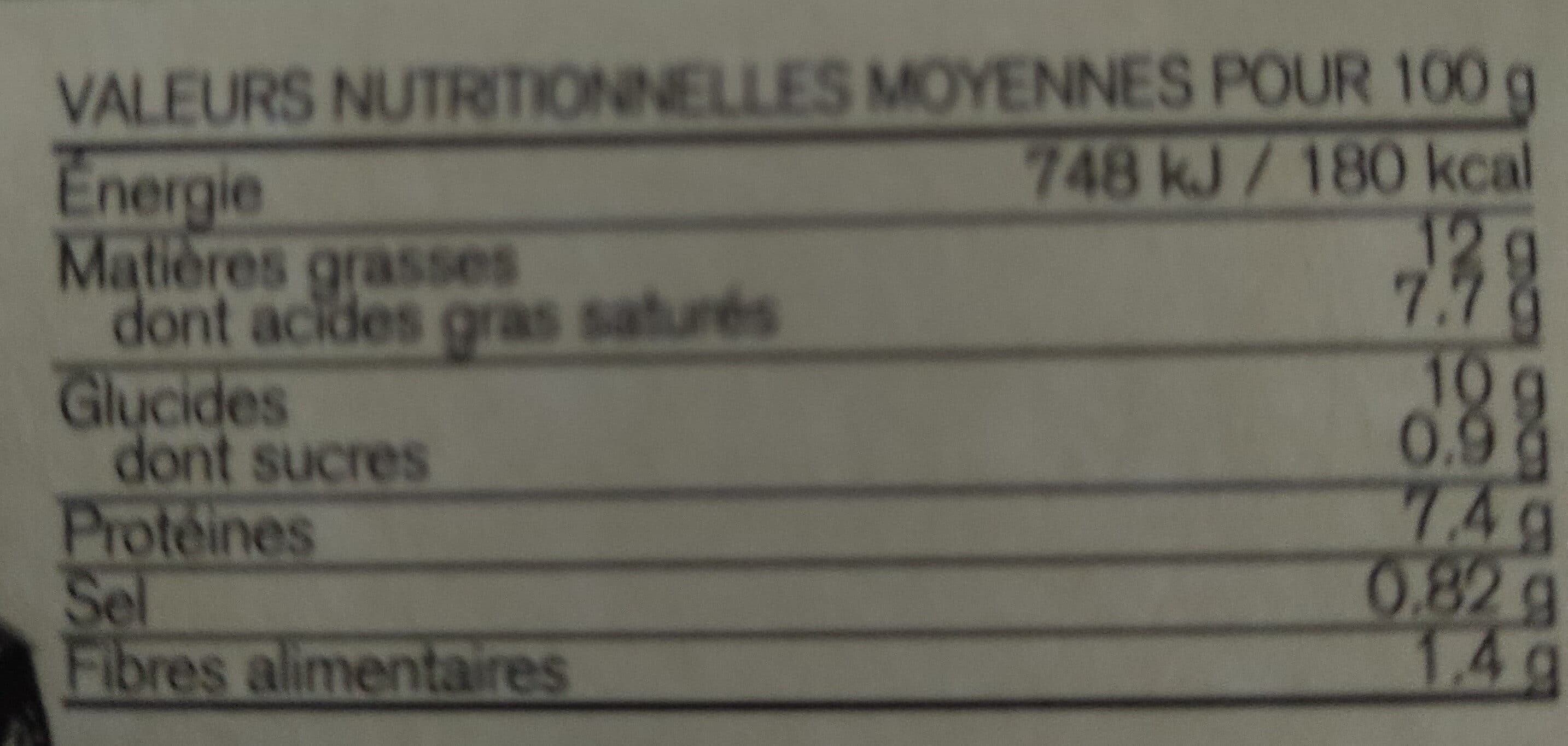 Jeune Montagne à Laguiole L'aligot de l'Aubrac packshot