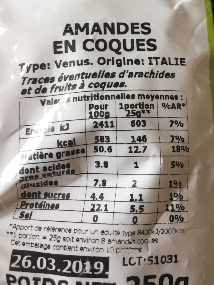 Holy Fruits Amandes en coques packshot