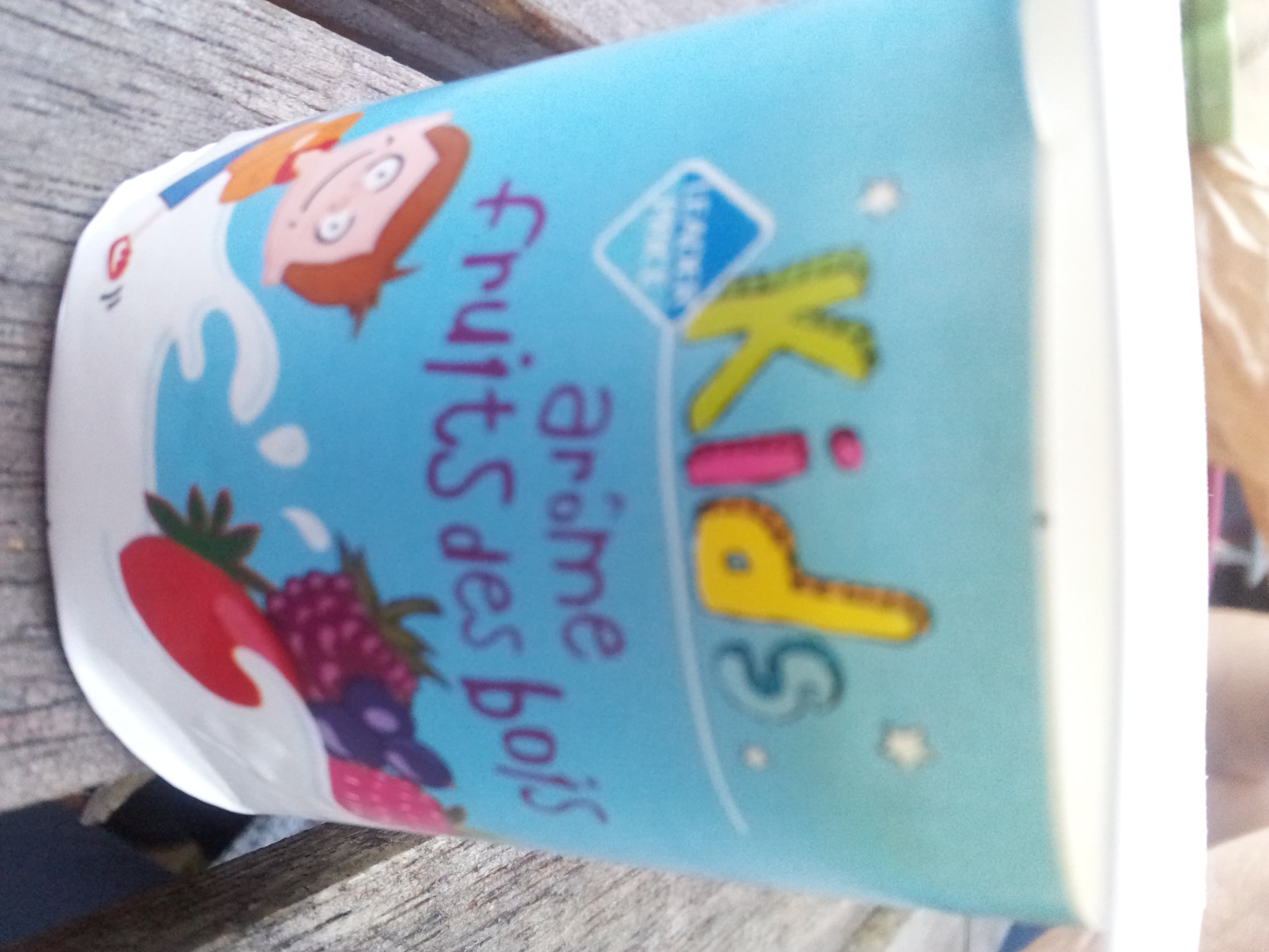 Leader Price yaourts aux arômes de fruits packshot
