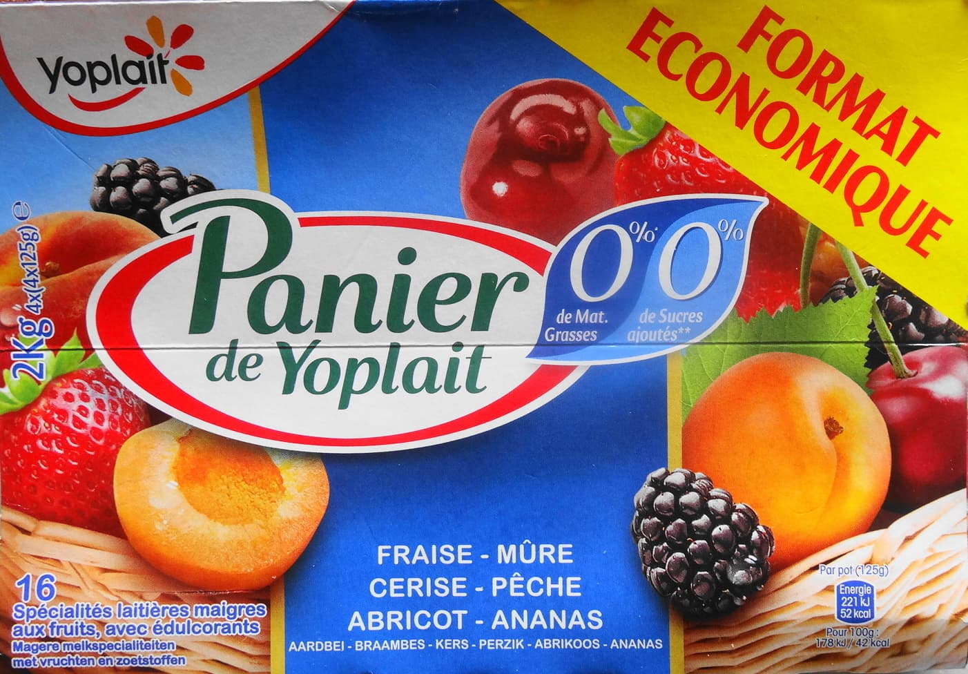 Yoplait Panier de Yoplait, Fraise, Mûre, Cerise, Pêche, Abricot, Ananas packshot