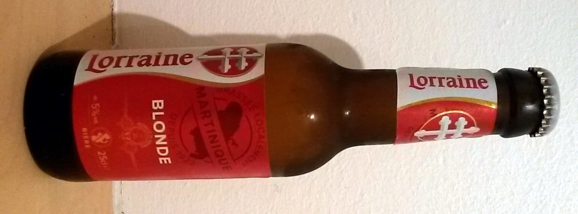 Lorraine Lorraine blonde packshot