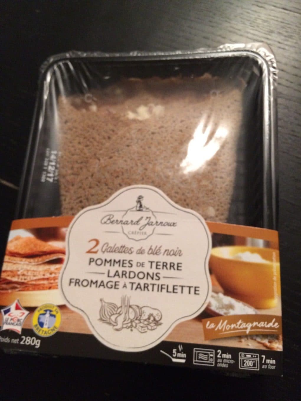 Bernard Jarnoux 2 Galettes de blé noir Pommes de terre Lardons Fromage à Tartiflette packshot