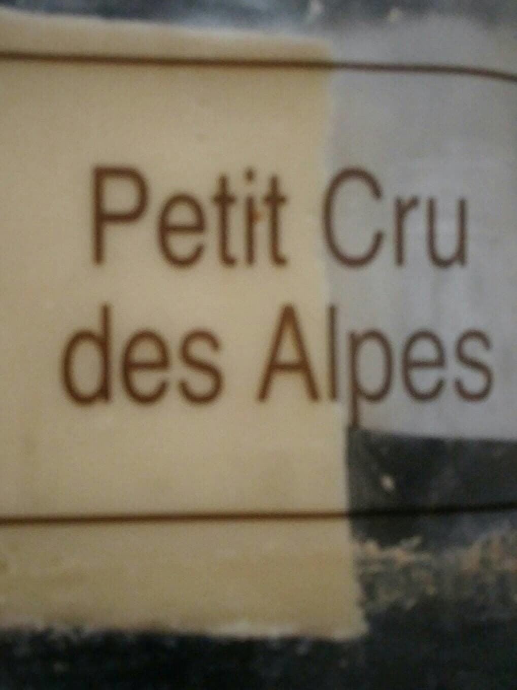 Fromagerie La Tournette Cru des Alpes portion packshot