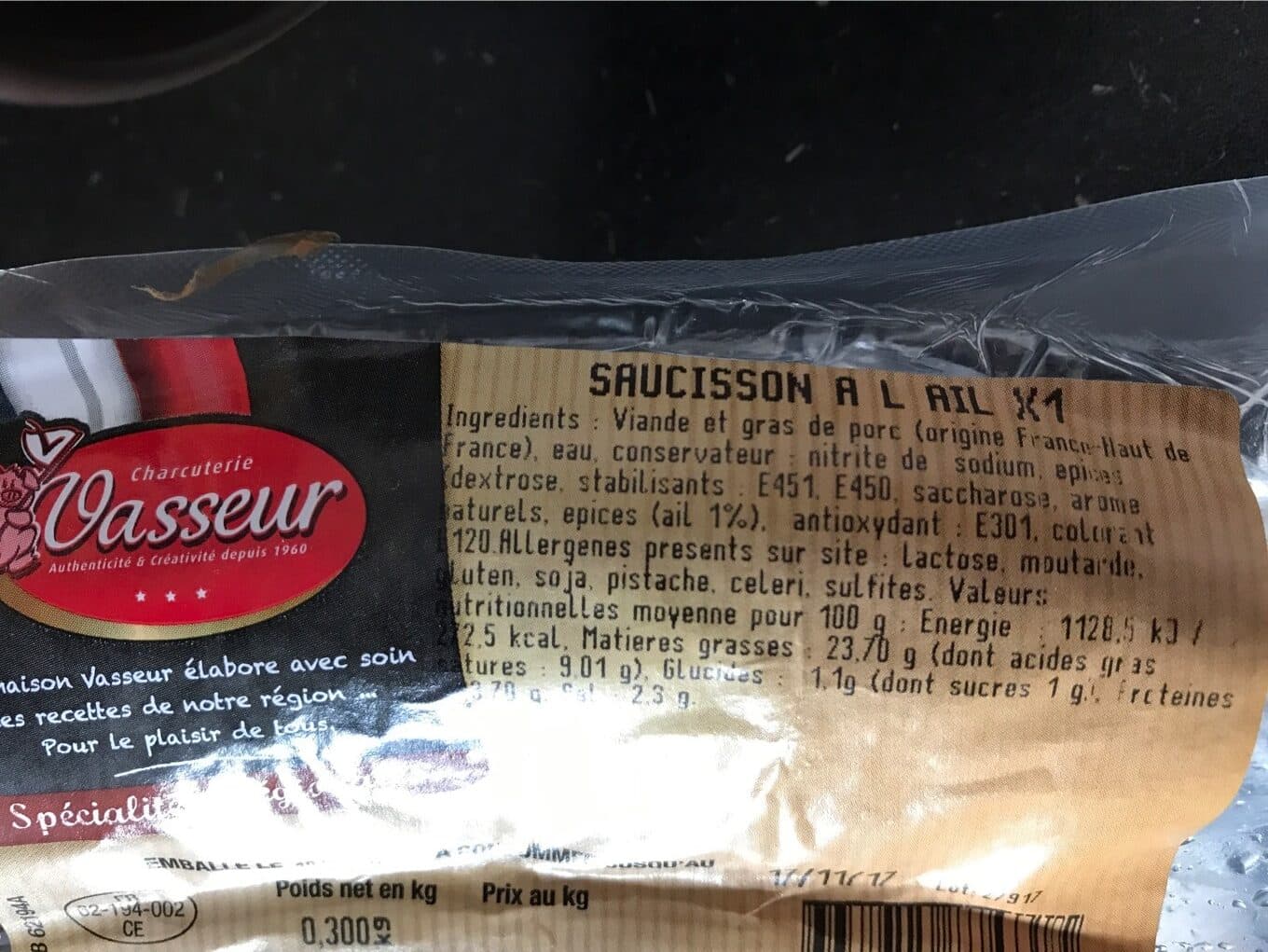 Vasseur Saucisson à L'ail Fumé De Pays, L'unité De 300g packshot