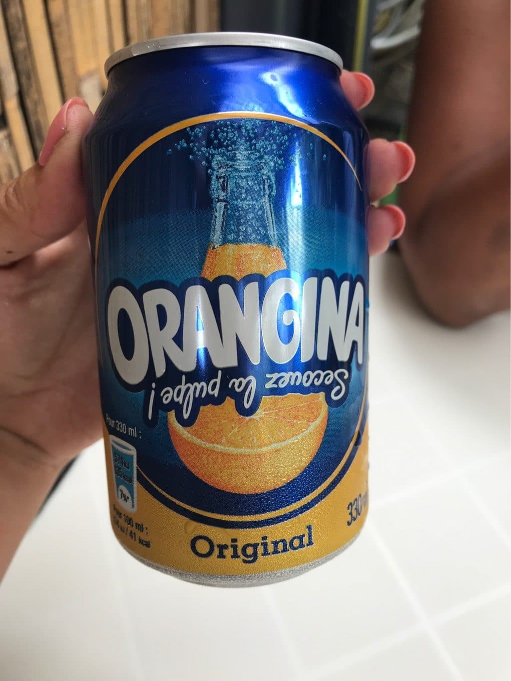 Orangina Boisson gazeuse rafraîchissante aux fruits packshot