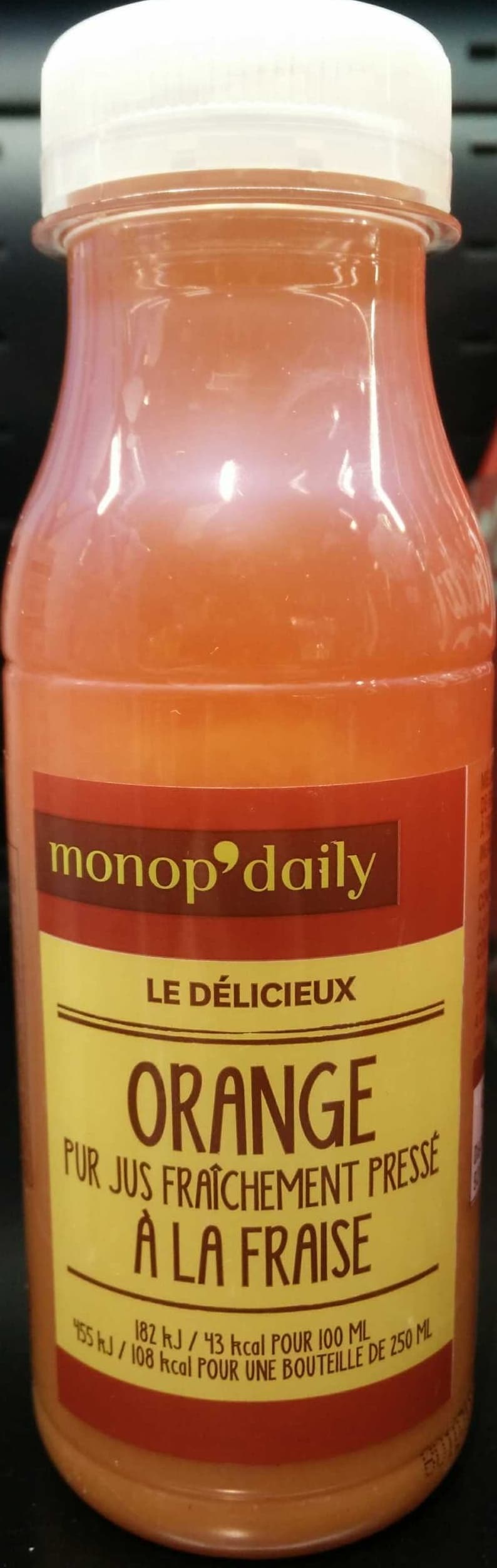 Monop' Daily Orange pur jus fraîchement pressé à la Fraise packshot