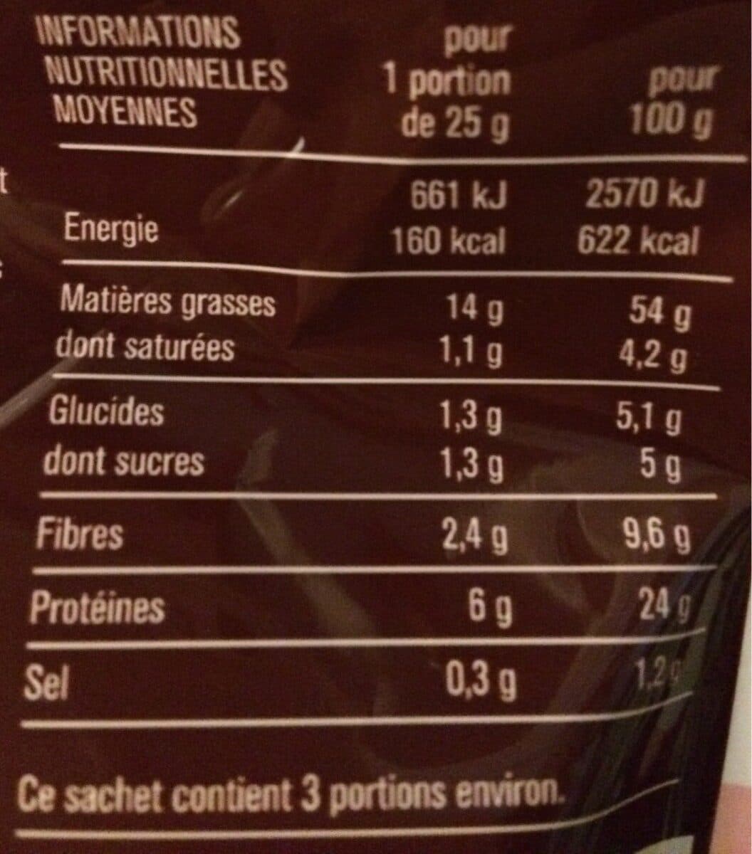 Monoprix Amandes goût fumé packshot