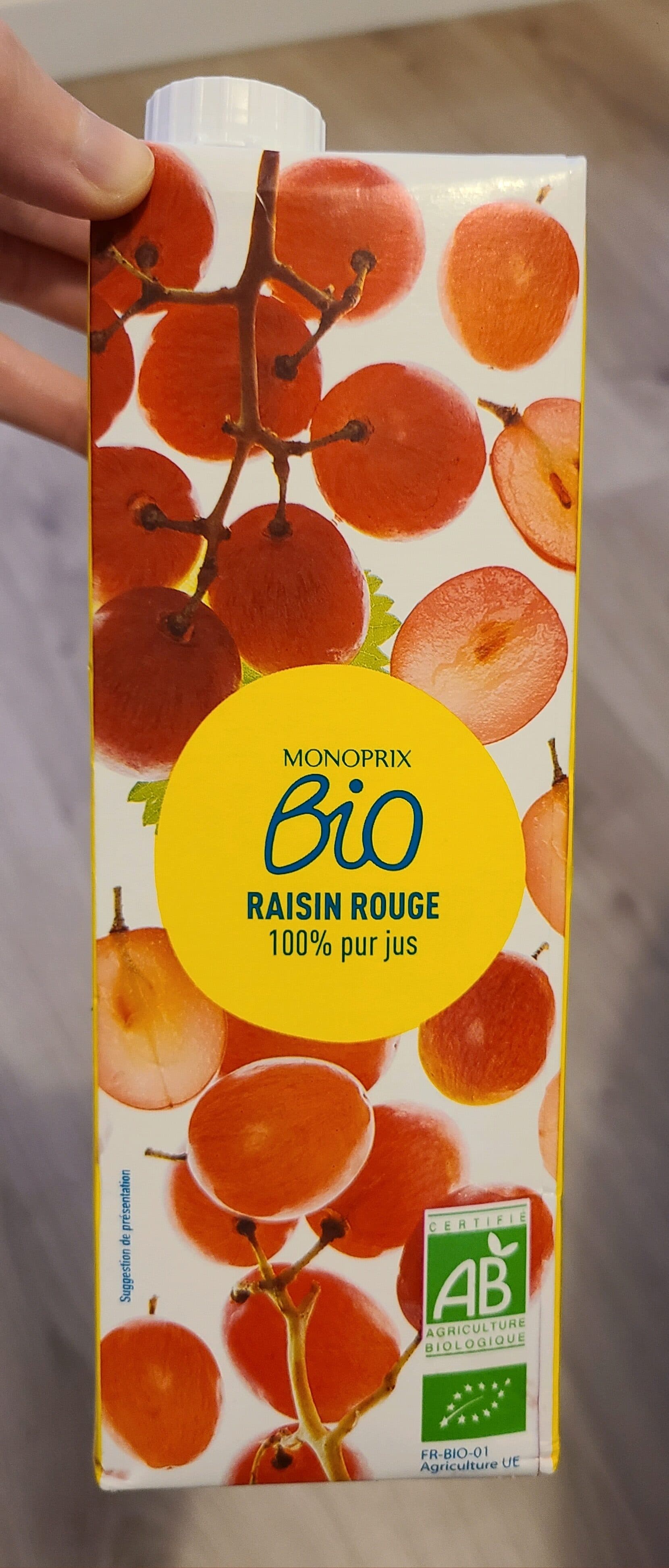MONOPRIX BIO ! Raisin rouge 100% pur jus bio packshot