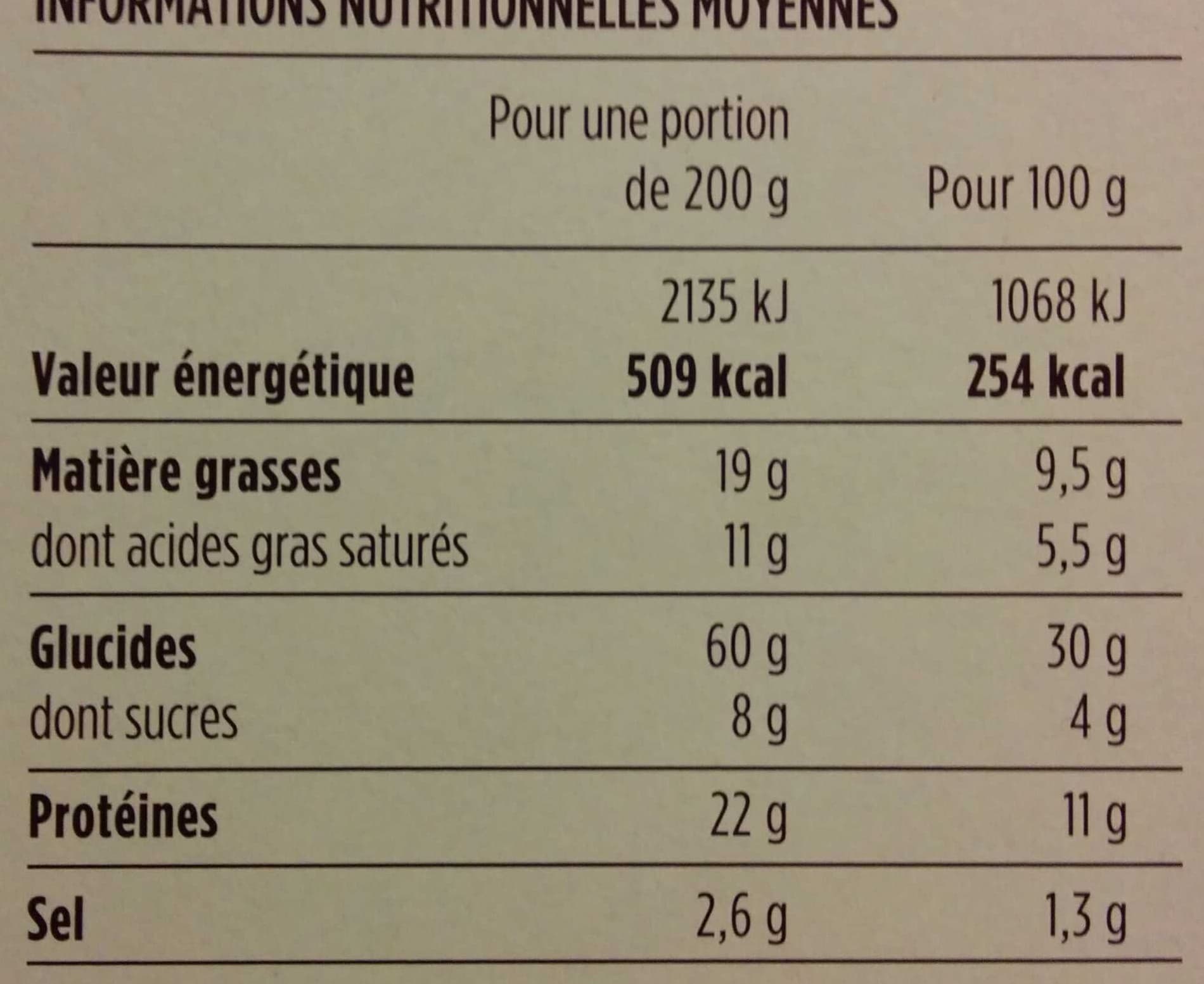Monoprix Pizza cuite au feu de bois au speck et mozzarella packshot