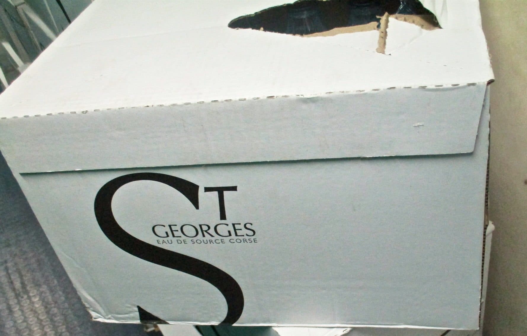 St-Georges Eau de Source St-Georges packshot