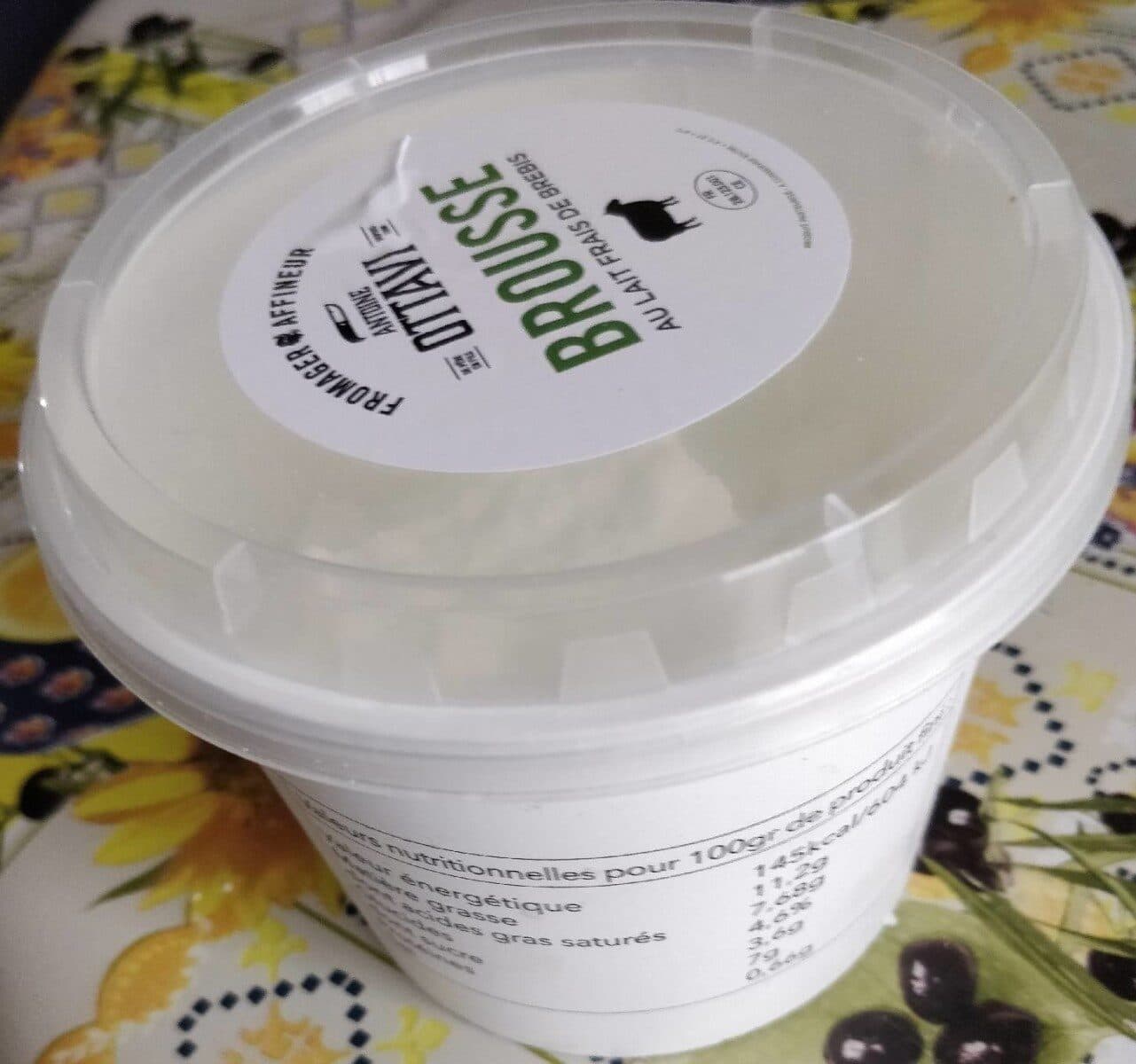 Ottavi Brocciu frais AOP packshot