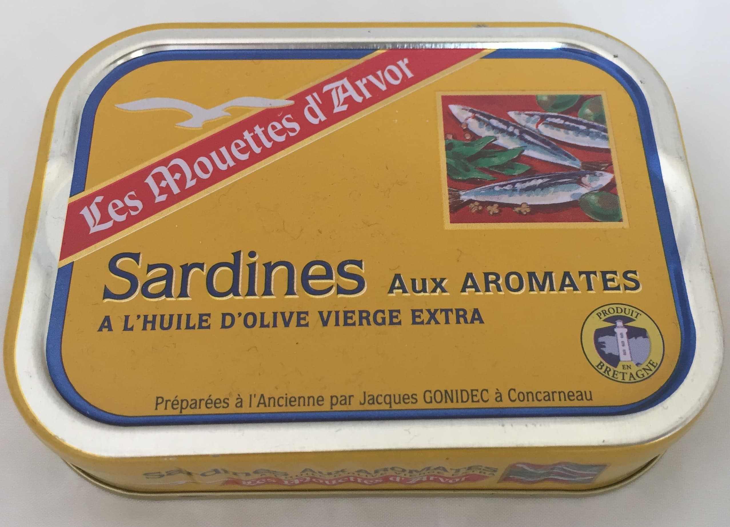 Les Mouettes d'Arvor Sardines aux aromates à l'huile d'olive extra packshot