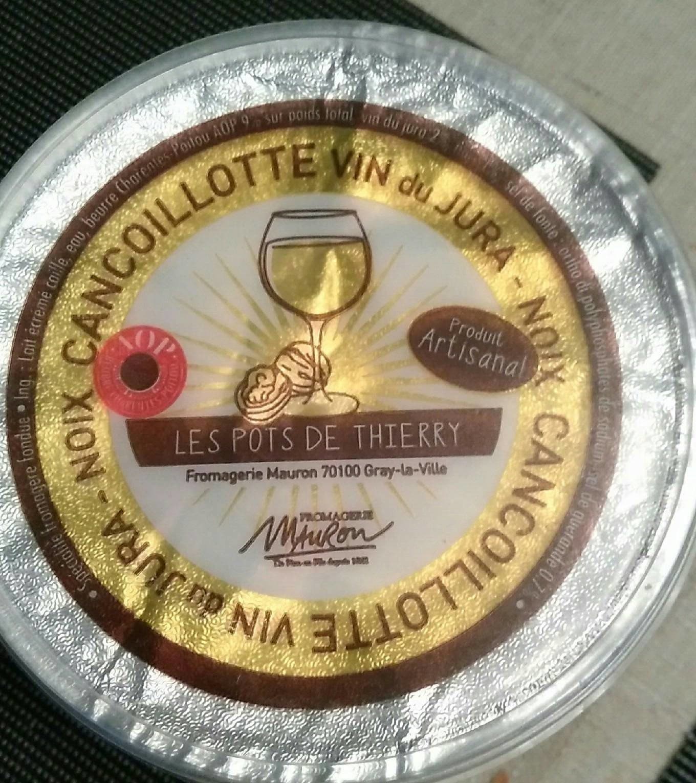 Les pots de Thierry Cancoillotte vin du jura packshot