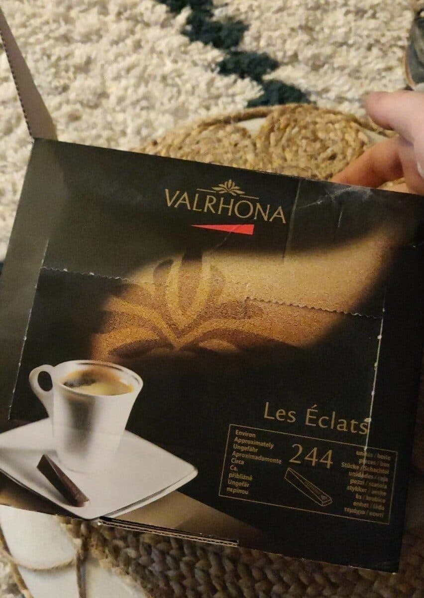 Valrhona Valrhona Schokoladen-stäbchen Eclat Lacte, Vollmilch, 39% Kakao packshot