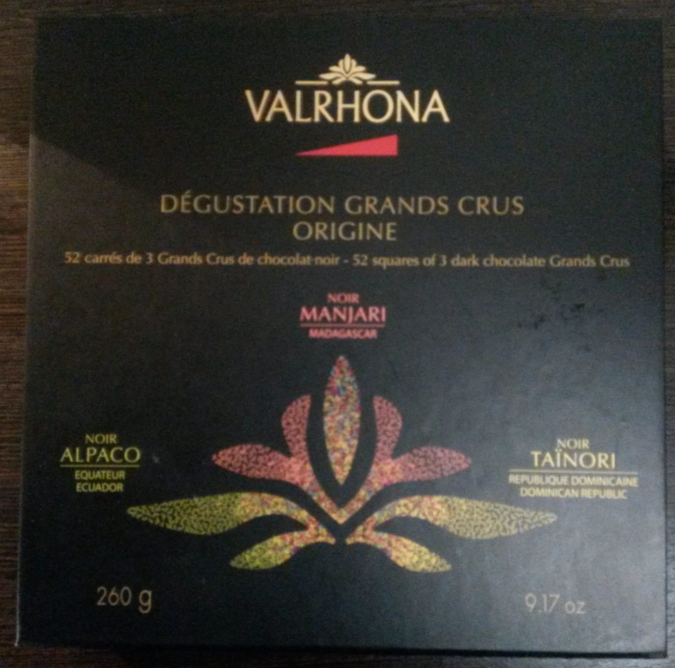 Valrhona 52 Carrés De Chocolat Noir Grands Crus Origine packshot