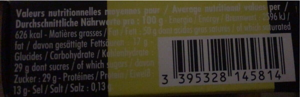 Valrhona Amande et noisette packshot