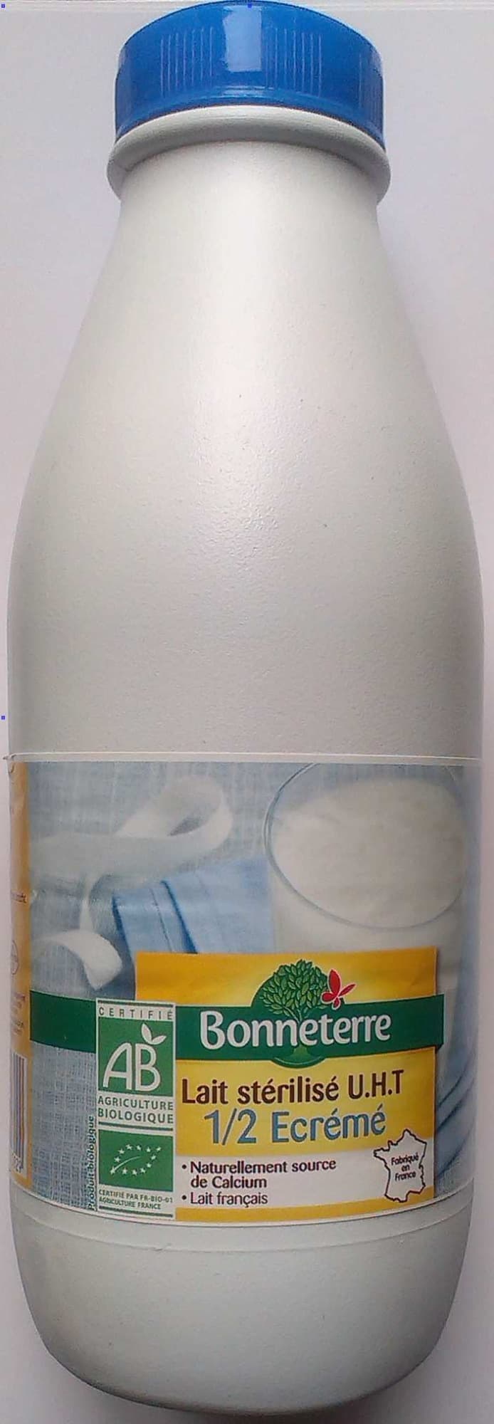 Bonneterre Lait Stérilisé UHT 1/2 Écrémé packshot