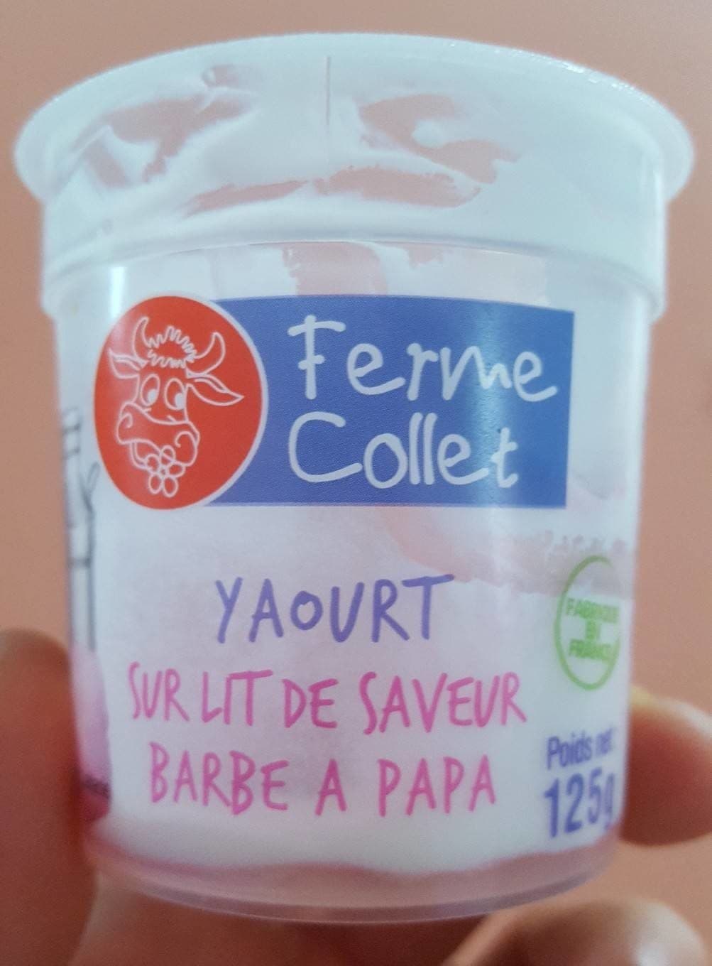 Ferme Collet Yaourt sur lit de saveur Barbe à Papa packshot