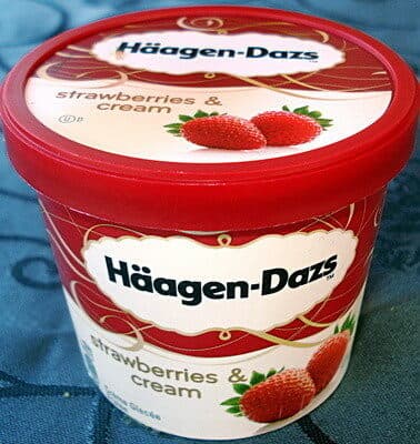Häagen-Dazs Strawberries & Cream packshot