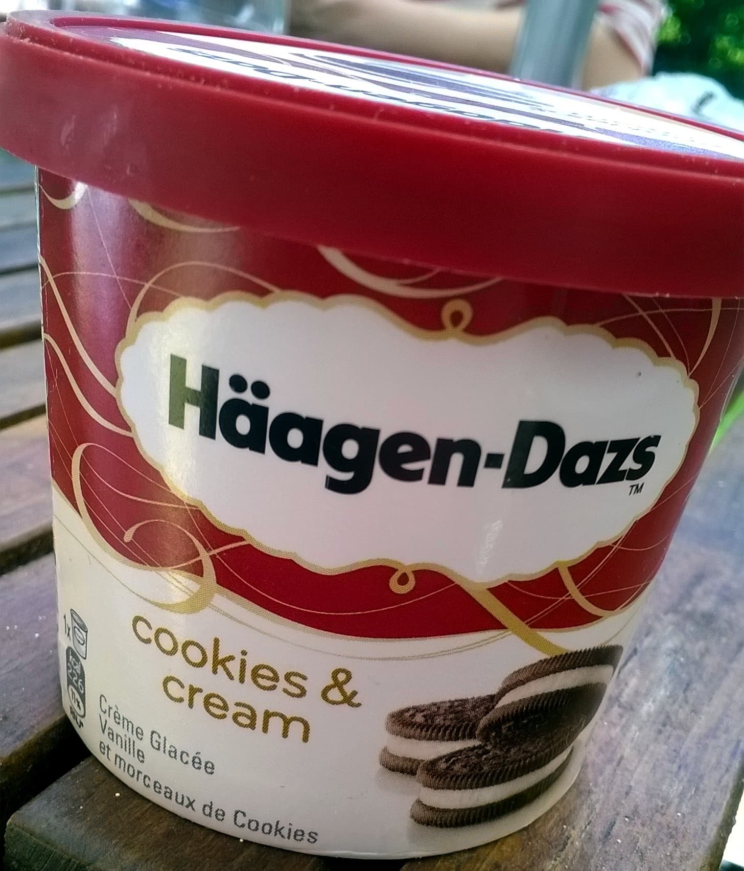 Häagen-Dazs Cookies & Cream packshot