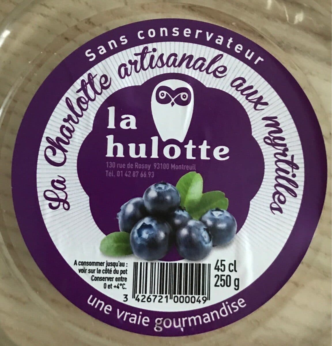 La Hulotte Charlotte artisanale aux myrtilles packshot