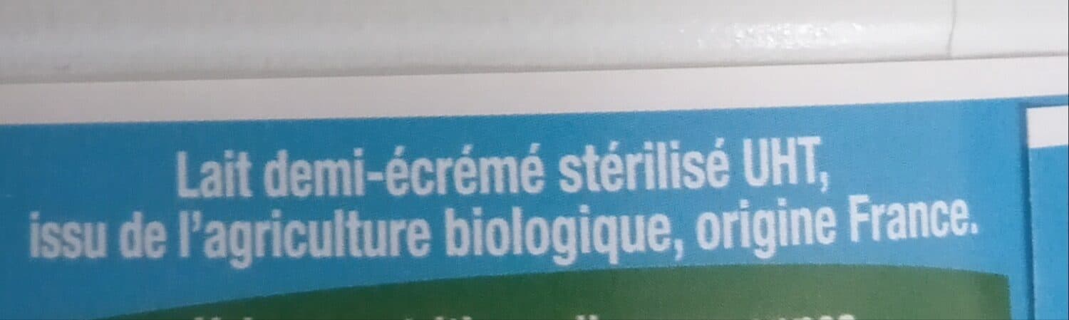 lactel Lait Bio Demi-Écrémé packshot
