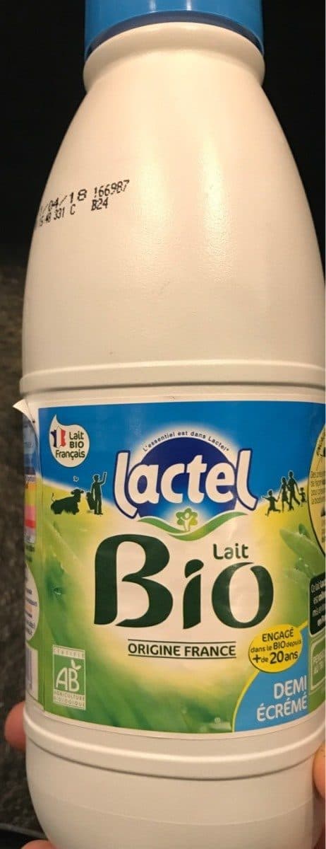 Vilactee Lait demi écrémé packshot