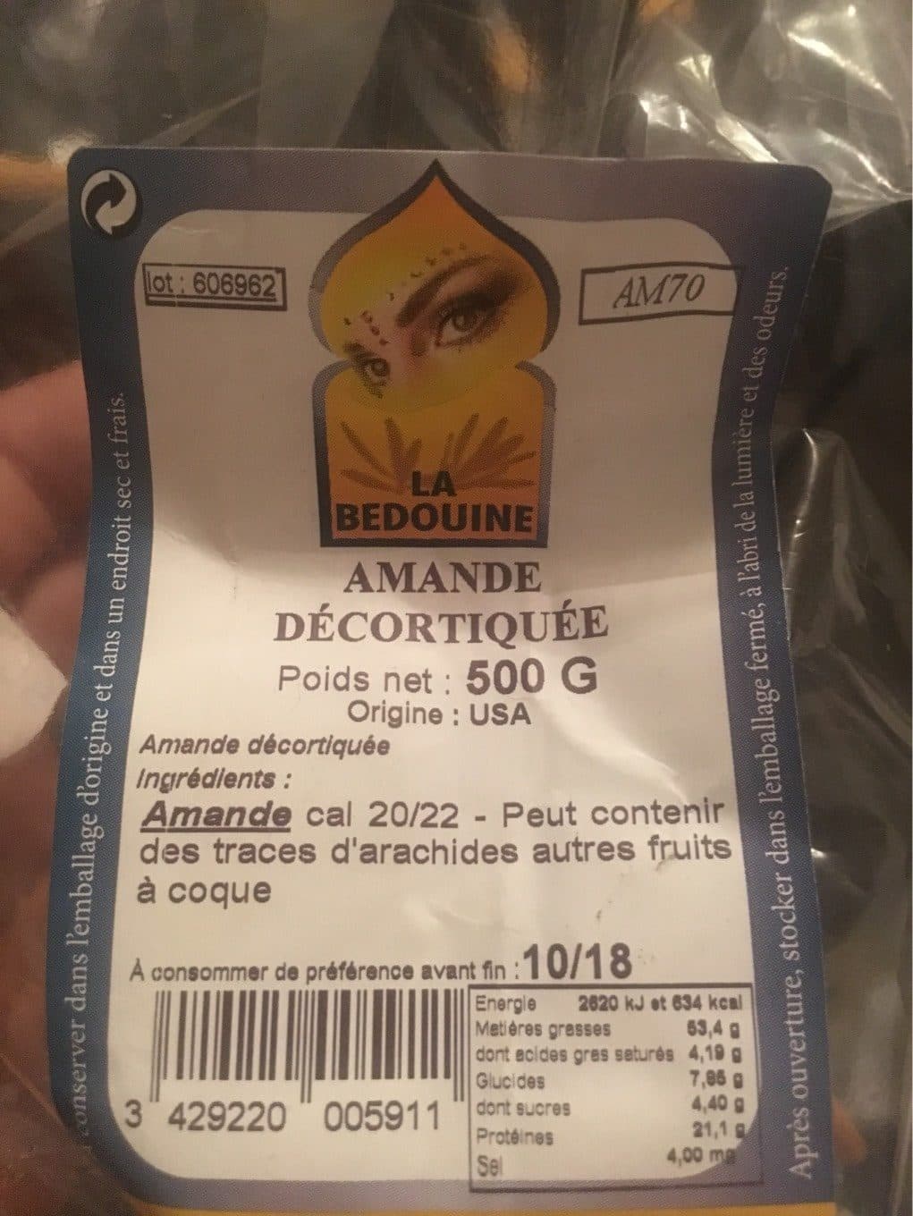 La Bedouine Amande decortiquée packshot