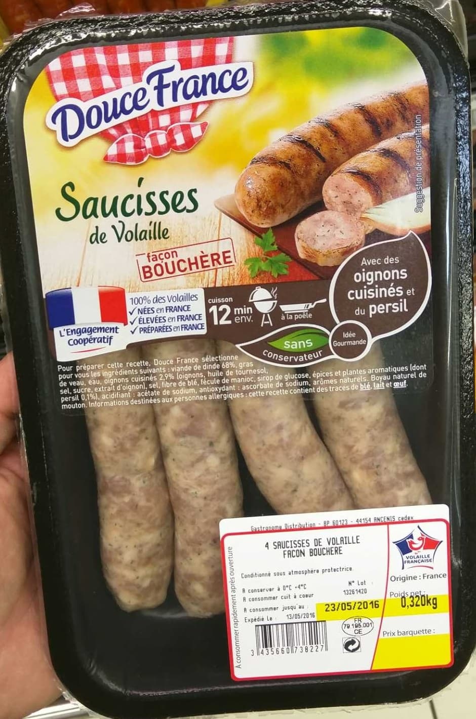 Douce France Saucisses de Volaille packshot