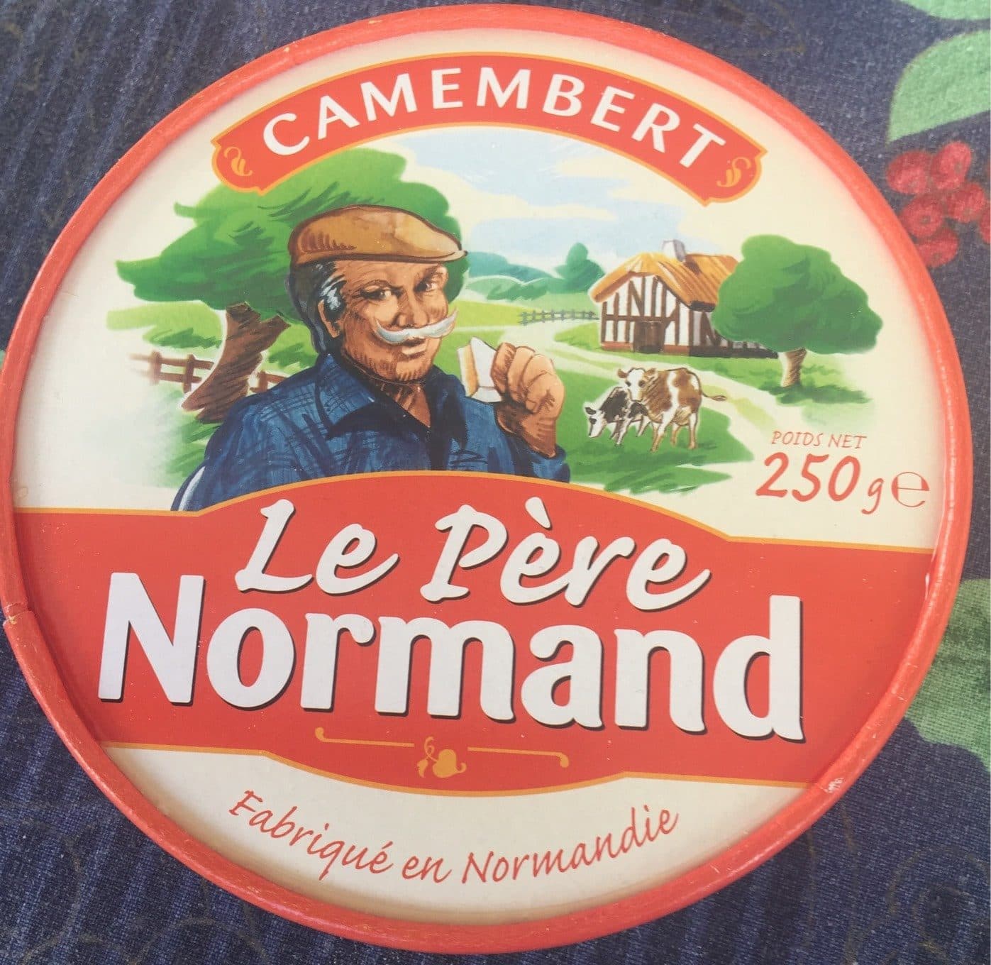 Rochambeau Camembert packshot