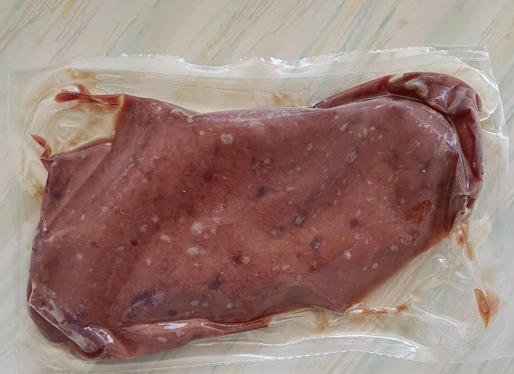 Emile Vanel Foie de veau coupé main packshot