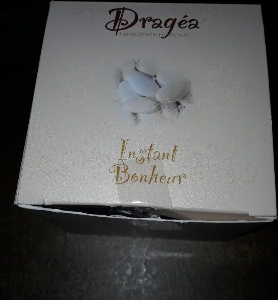 Open Food Facts Dragées chocolat vernis rose fuchia packshot