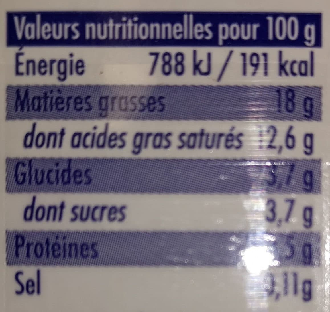 Elle & Vire La Crème Légère Fluide De Conde Sur Vire 18%MG packshot