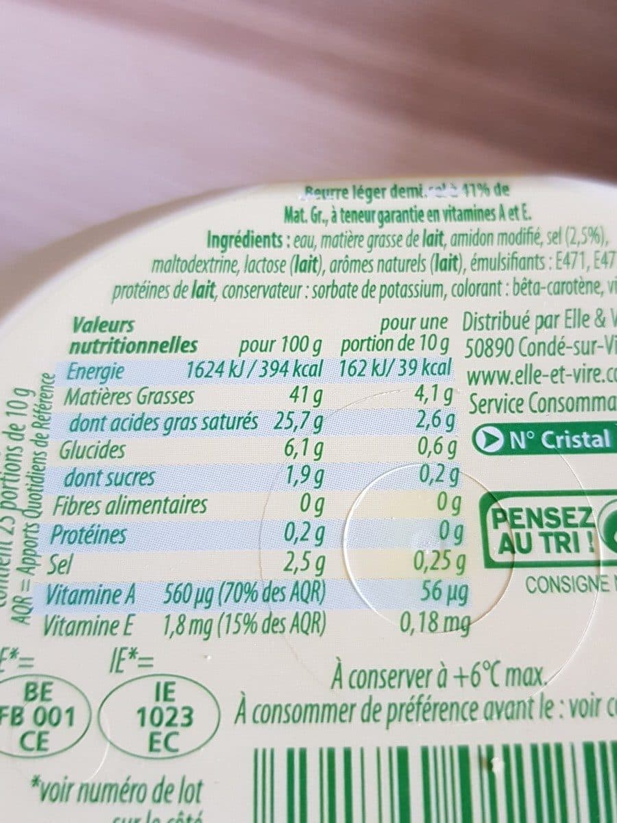 Elle & Vire Beurre demi-sel léger 41% packshot