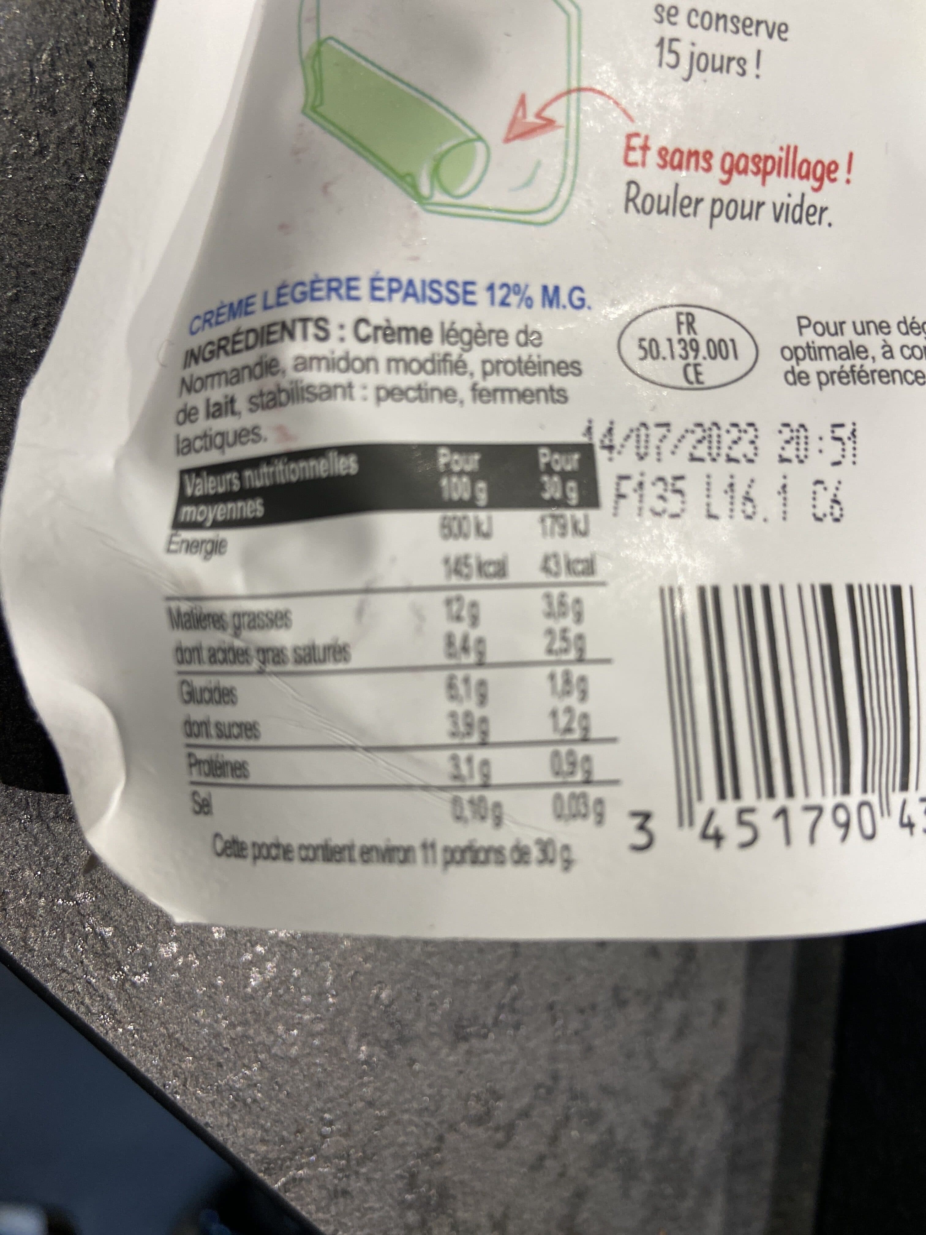 Elle & vire Elle & vire creme fraiche epaisse legere 12%mg poche 328g packshot