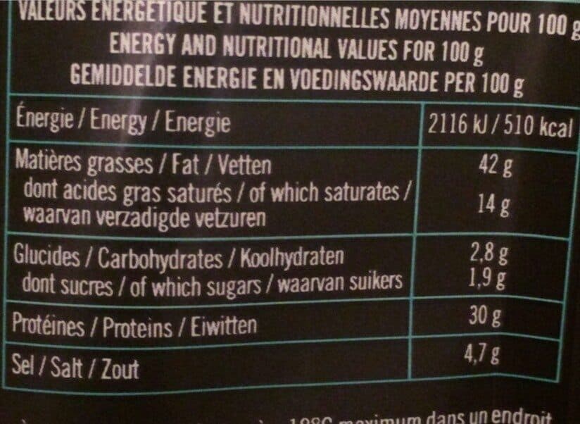 Auvernou Mini sticks roquefort et noix packshot