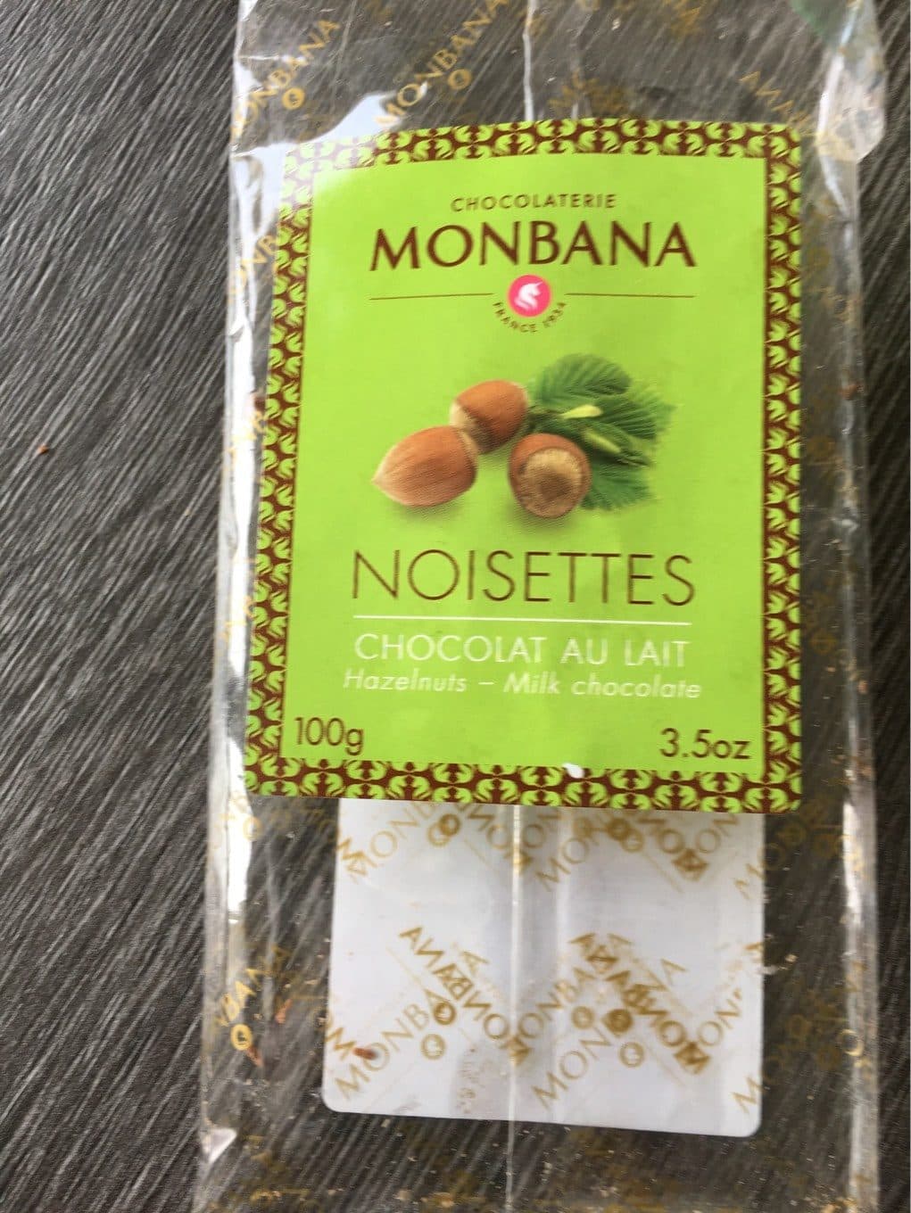 Monbana Chocolat au lait aux noisettes packshot