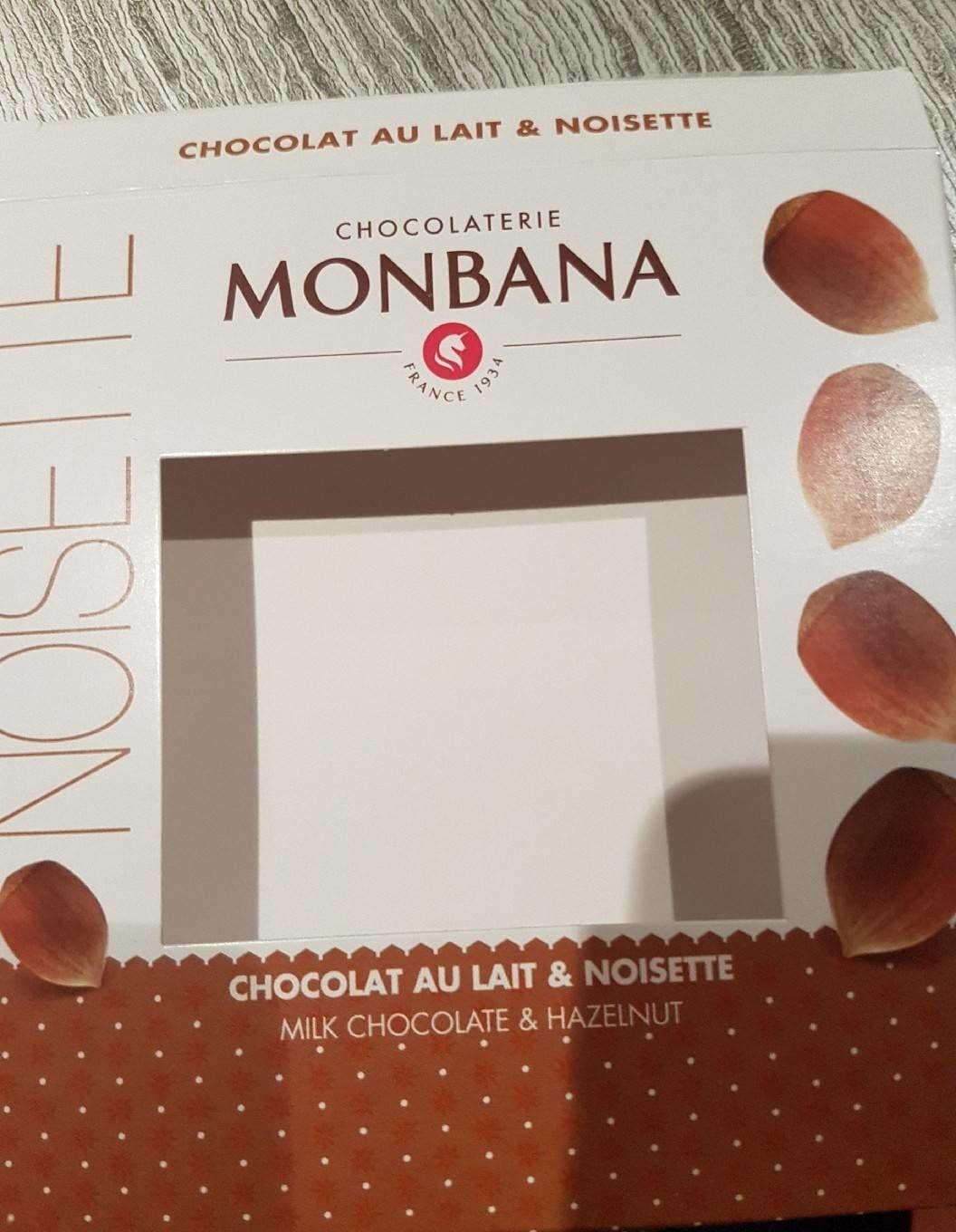 Monbana Chocolat au lait et noisette packshot