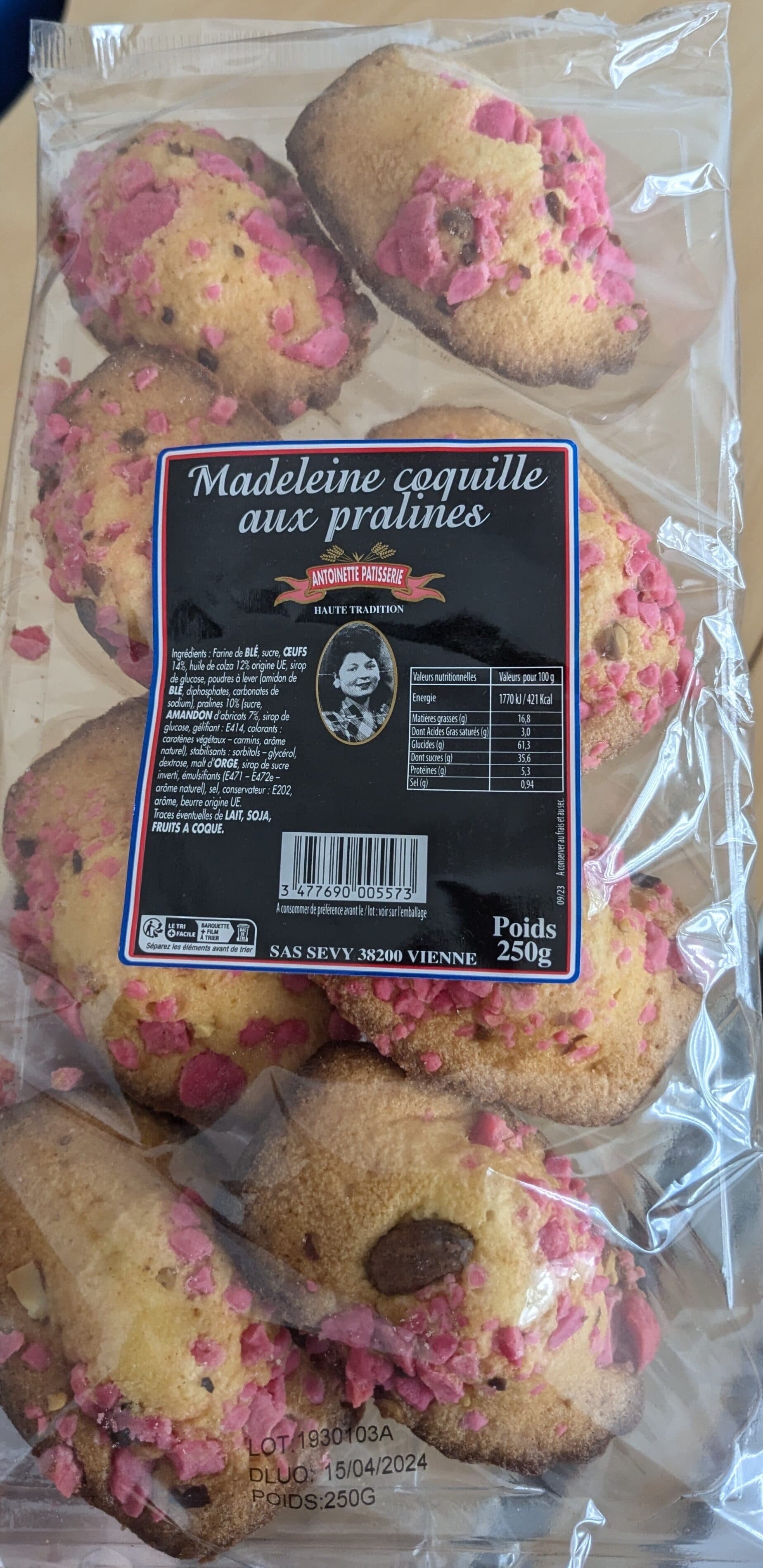 Antoinette Patisserie Madeleines coquille aux pralines packshot