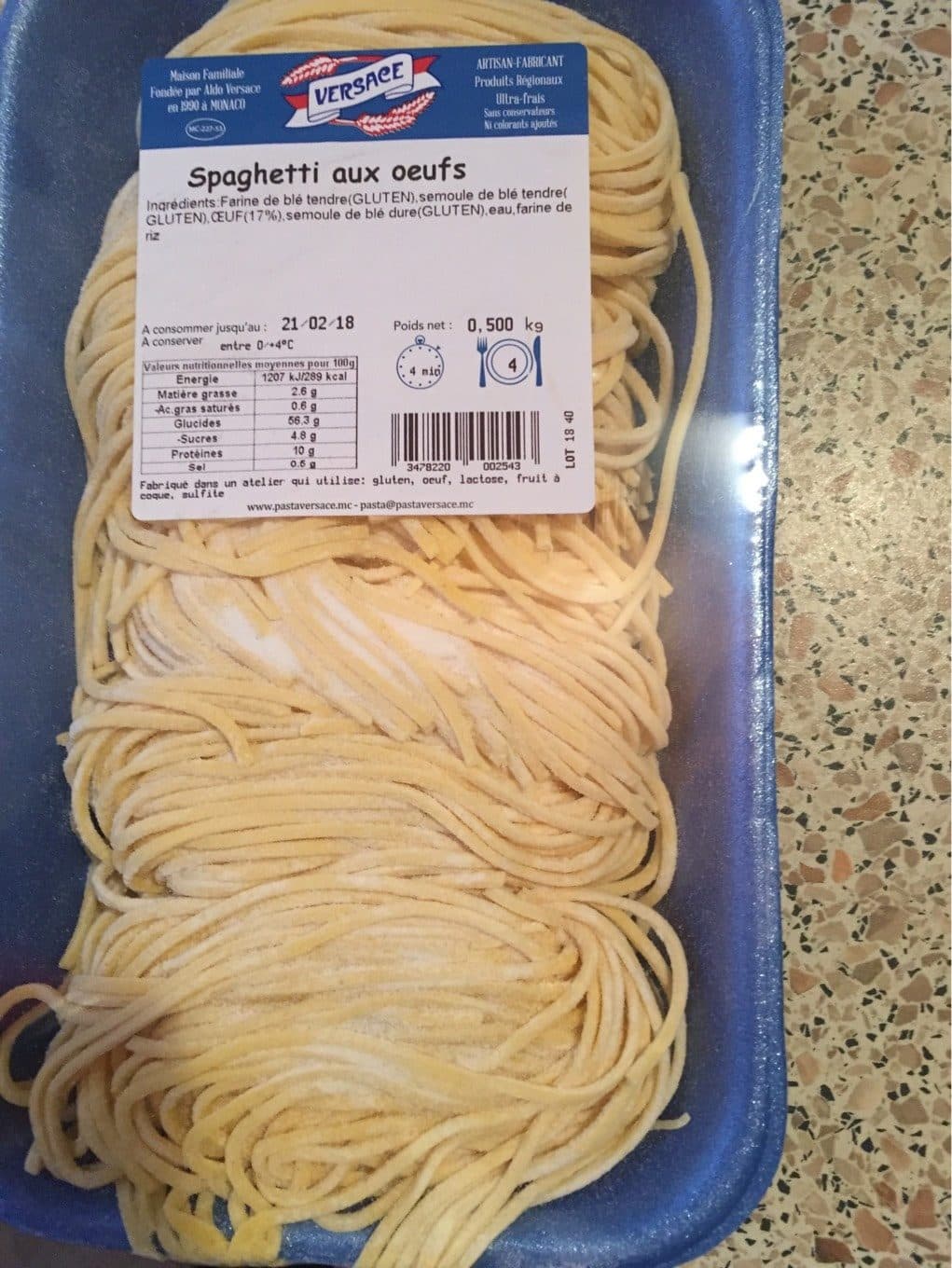 Versace Spaghetti aux oeufs packshot