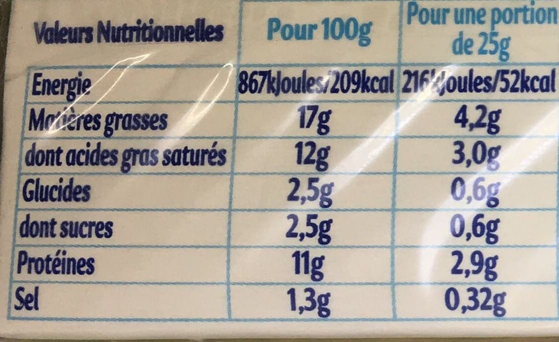 Elle & Vire Carré frais packshot