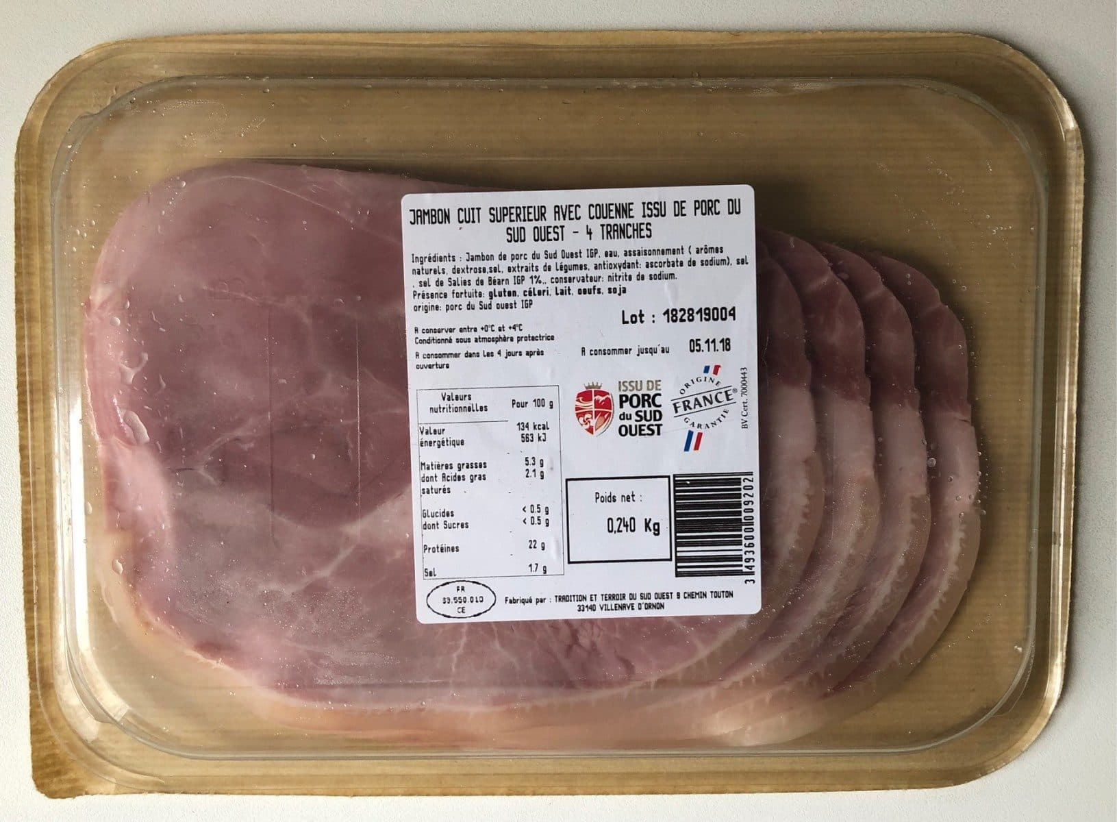 Tradition et terroir du sud-ouest Jambon cuit superieur avec couenne packshot