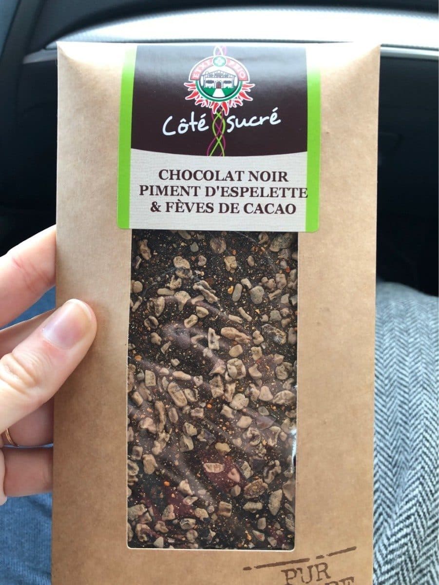 Open Food Facts Chocolat noir piment desoeletre et feves de cacao packshot