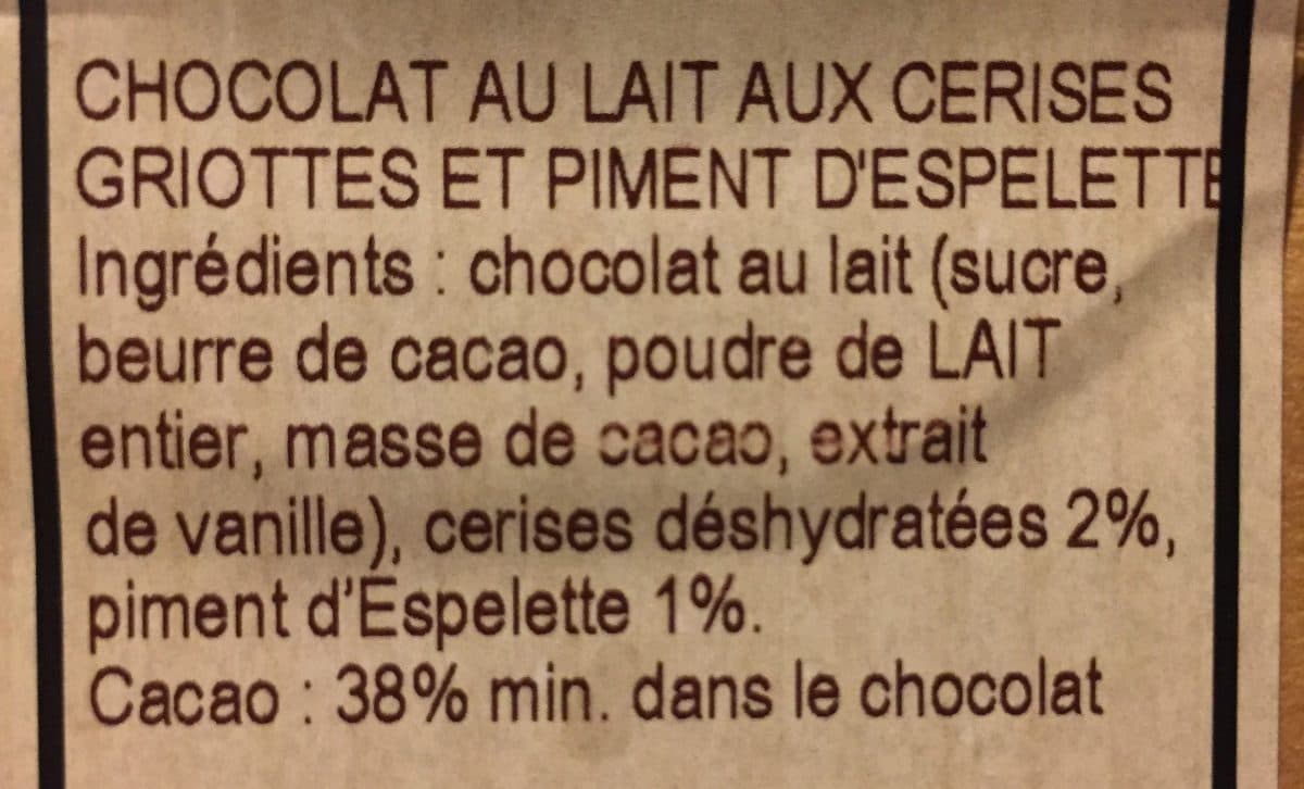 Bovetti Chocolat au lait cerises et piment d'espelette packshot