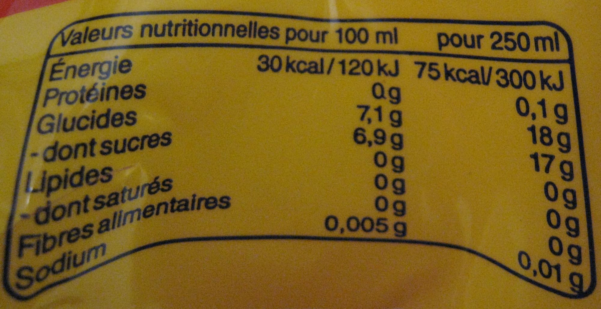 Lipton Lipton Ice Tea saveur pêche format familial 2 x 1,5 L packshot
