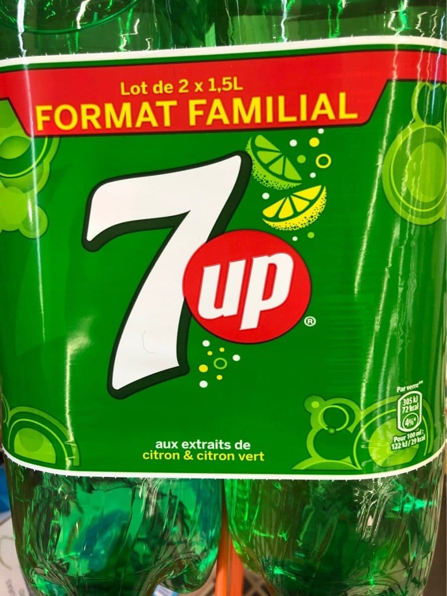 7UP 7UP aux Extraits de citron & citron vert format familial lot de 2 x 1,5 L packshot