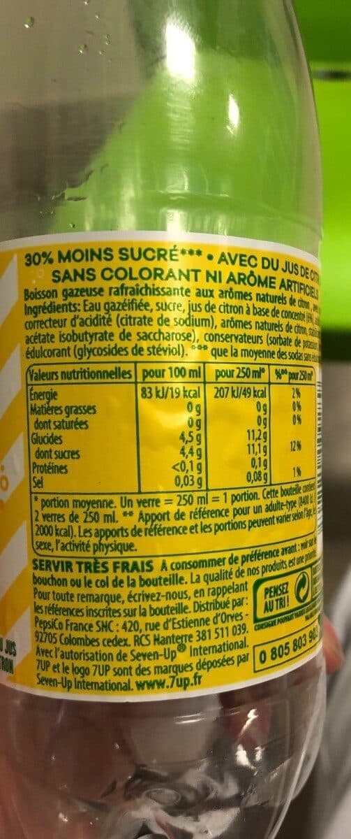 7UP 7UP Lemon Lemon Citronnade gazeuse citron packshot